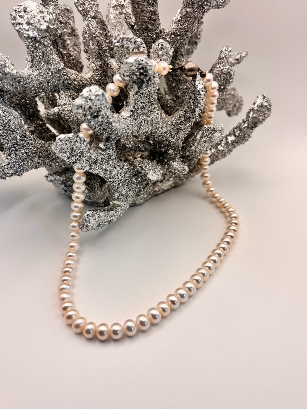 Beautiful 925 Silver clasp freshwater pearl necklace